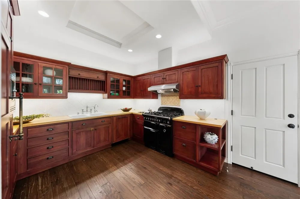 3600 5th Corona del Mar, CA 92625