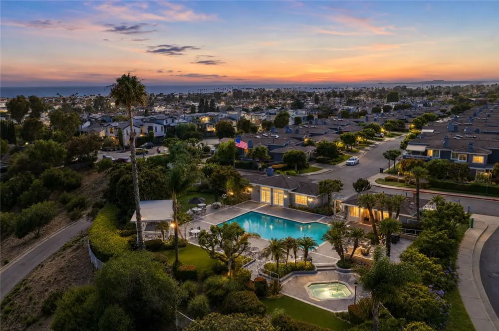 3600 5th Corona del Mar, CA 92625