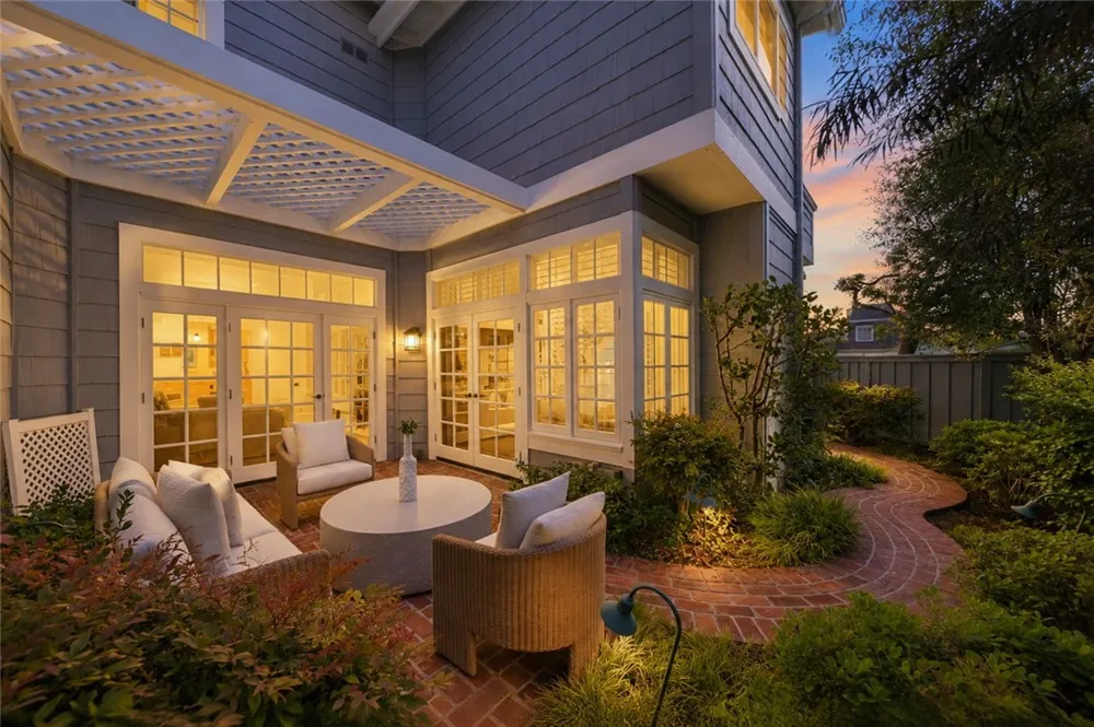 3600 5th Corona del Mar, CA 92625