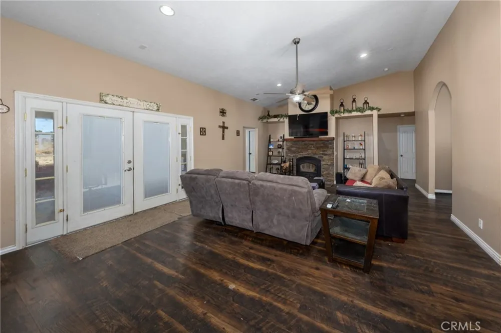11671 Desert View Pinon Hills, CA 92372