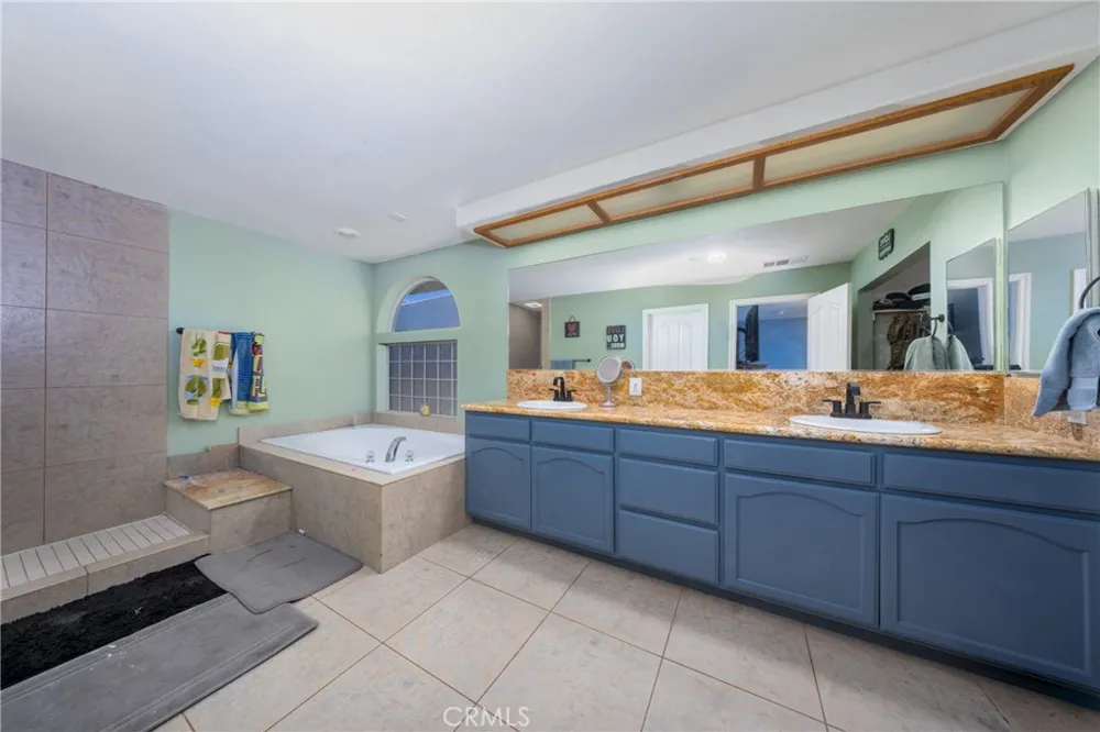11671 Desert View Pinon Hills, CA 92372