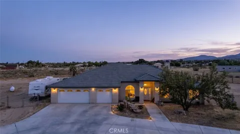 11671 Desert View