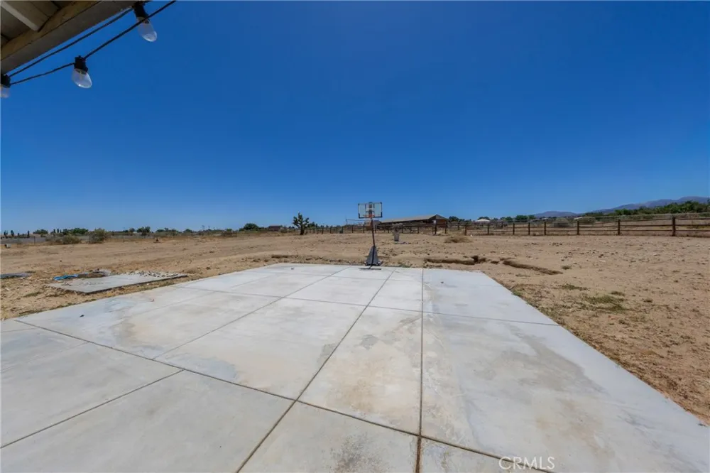 11671 Desert View Pinon Hills, CA 92372