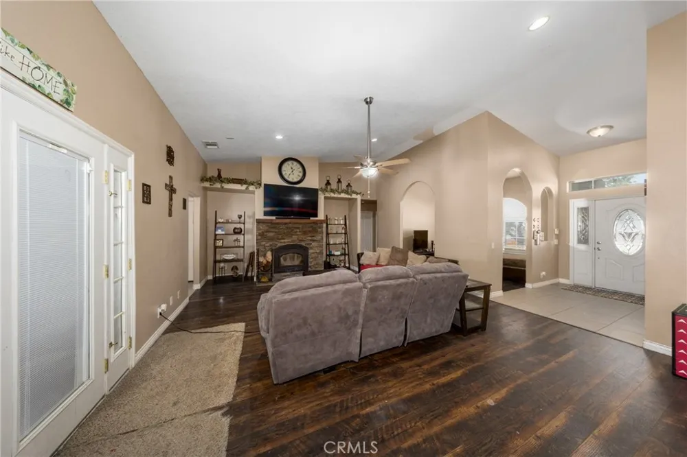 11671 Desert View Pinon Hills, CA 92372