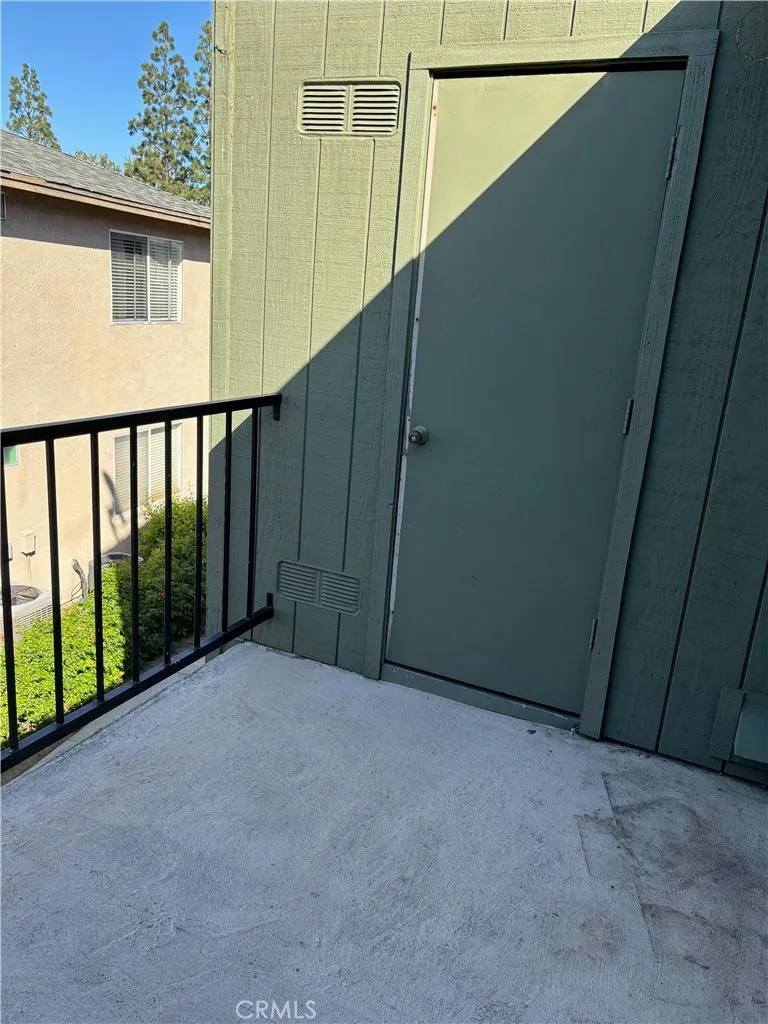 2612 Avenida Del Vista #203 Corona, CA 92882
