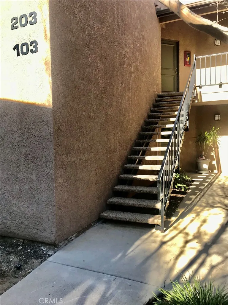 2612 Avenida Del Vista #203 Corona, CA 92882