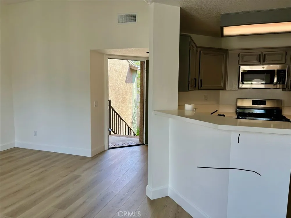 2612 Avenida Del Vista #203 Corona, CA 92882
