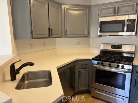 2612 Avenida Del Vista #203 Corona, CA 92882