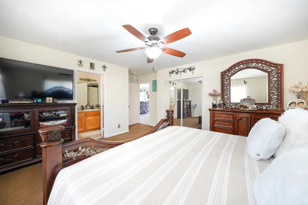 27824 Golden Eagle Road Ramona, CA 92065