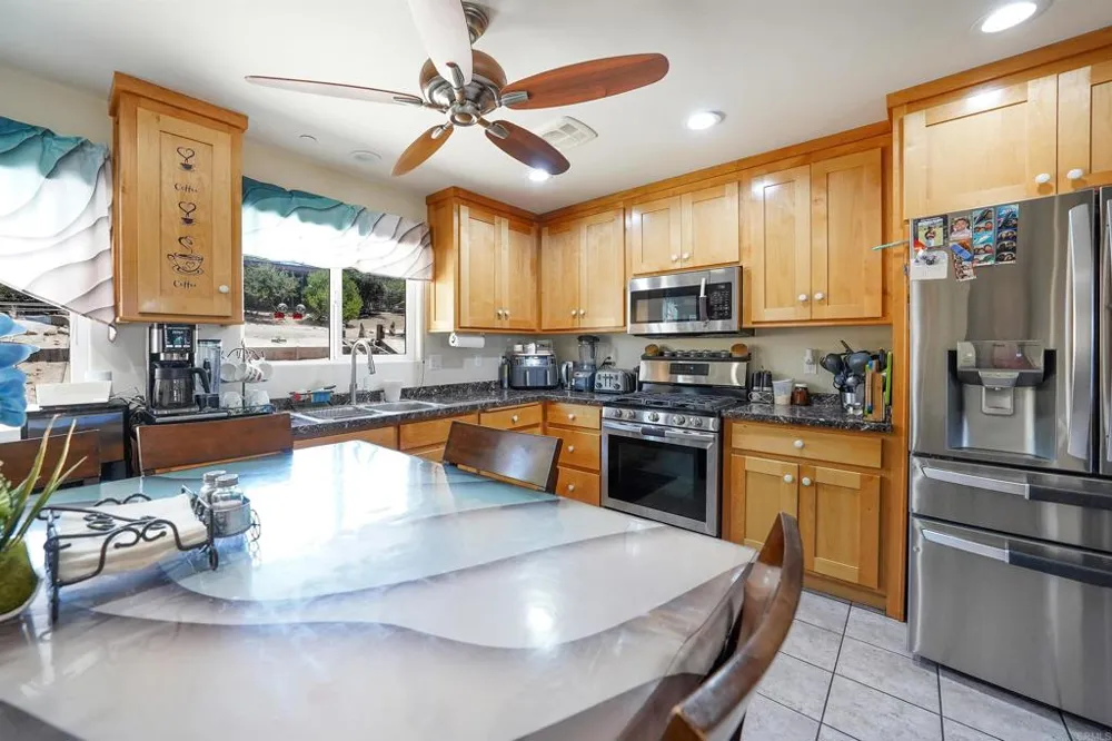 27824 Golden Eagle Road Ramona, CA 92065