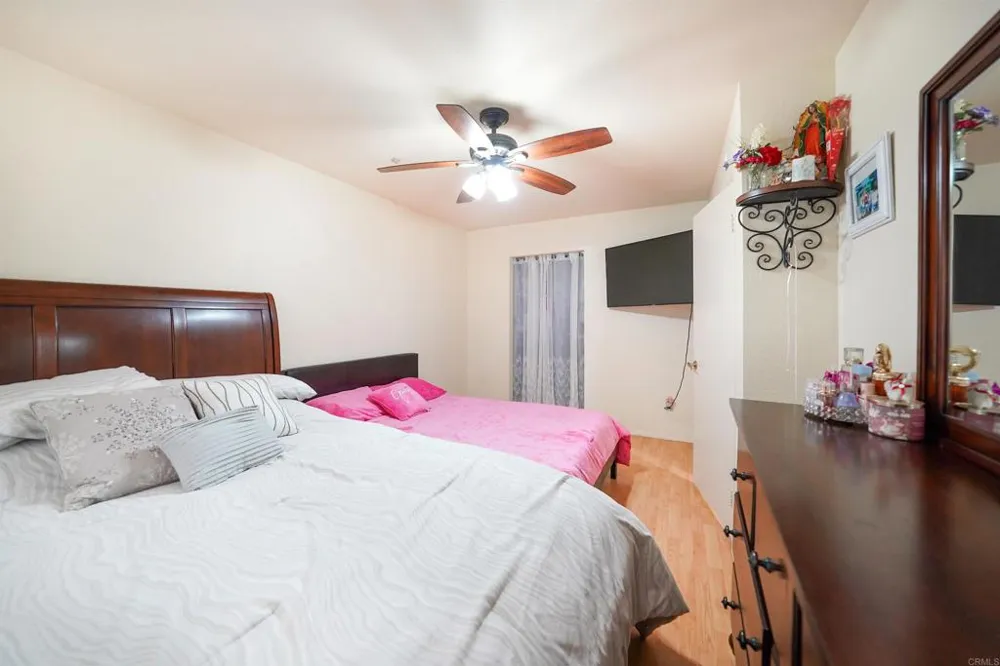 27820 Golden Eagle Road Ramona, CA 92065
