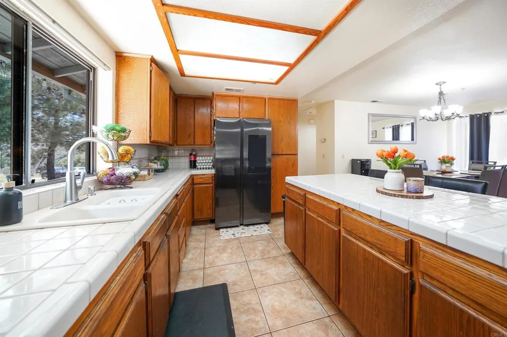 27820 Golden Eagle Road Ramona, CA 92065
