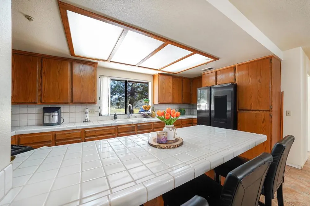 27820 Golden Eagle Road Ramona, CA 92065