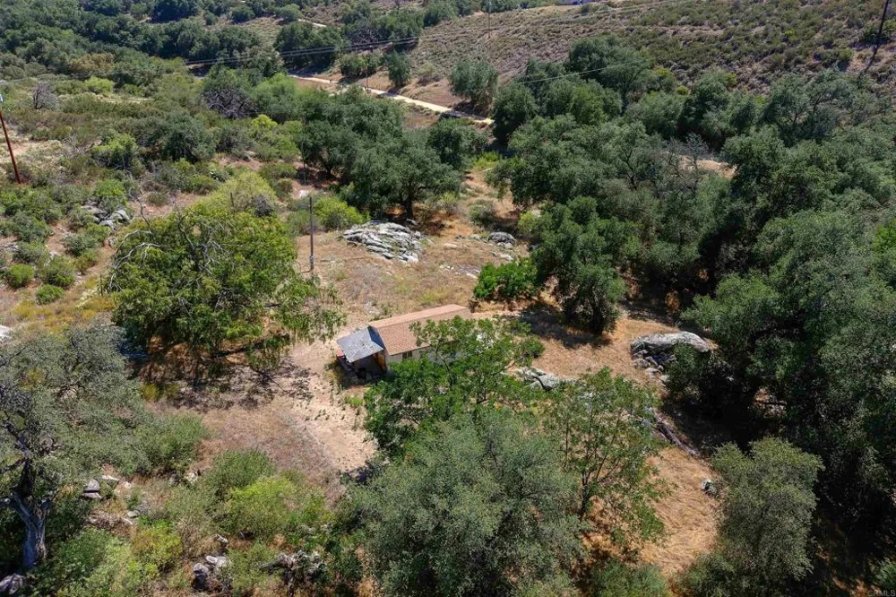 27820 Golden Eagle Road Ramona, CA 92065