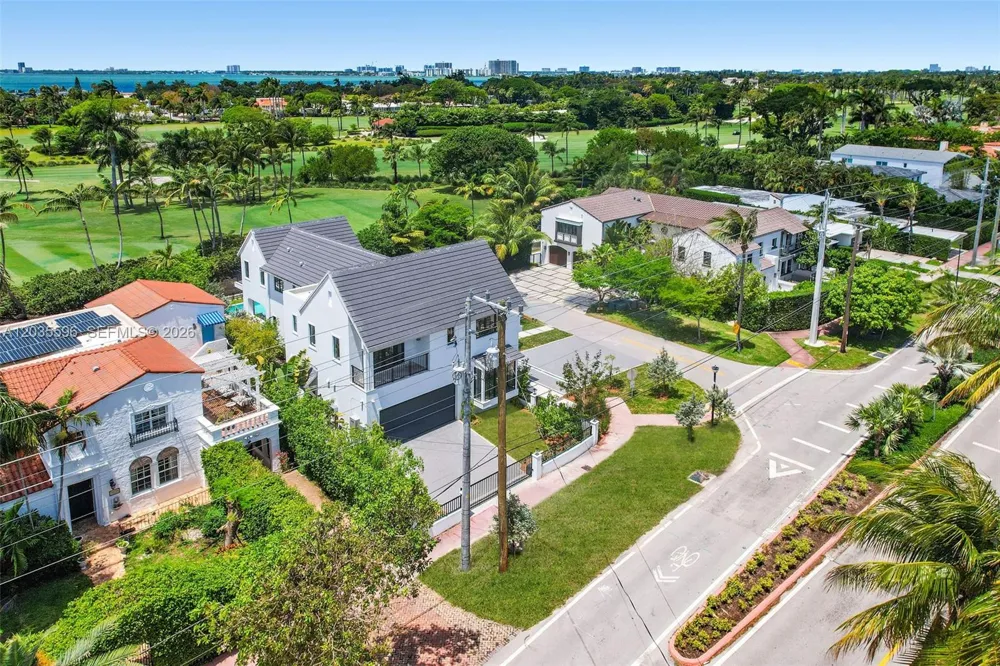 5262 La Gorce Dr Miami Beach, FL 33140