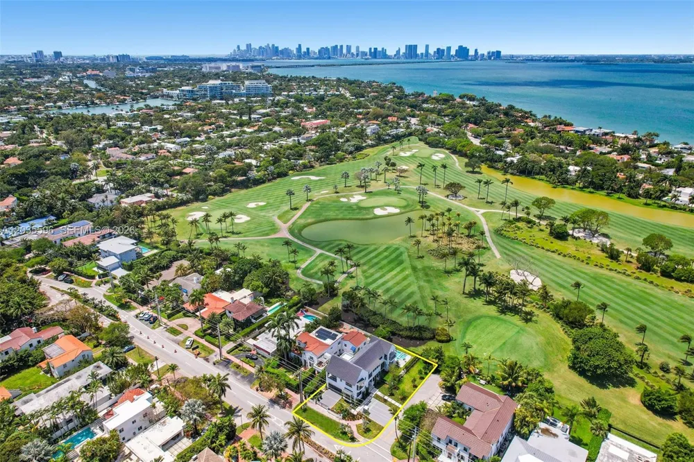 5262 La Gorce Dr Miami Beach, FL 33140