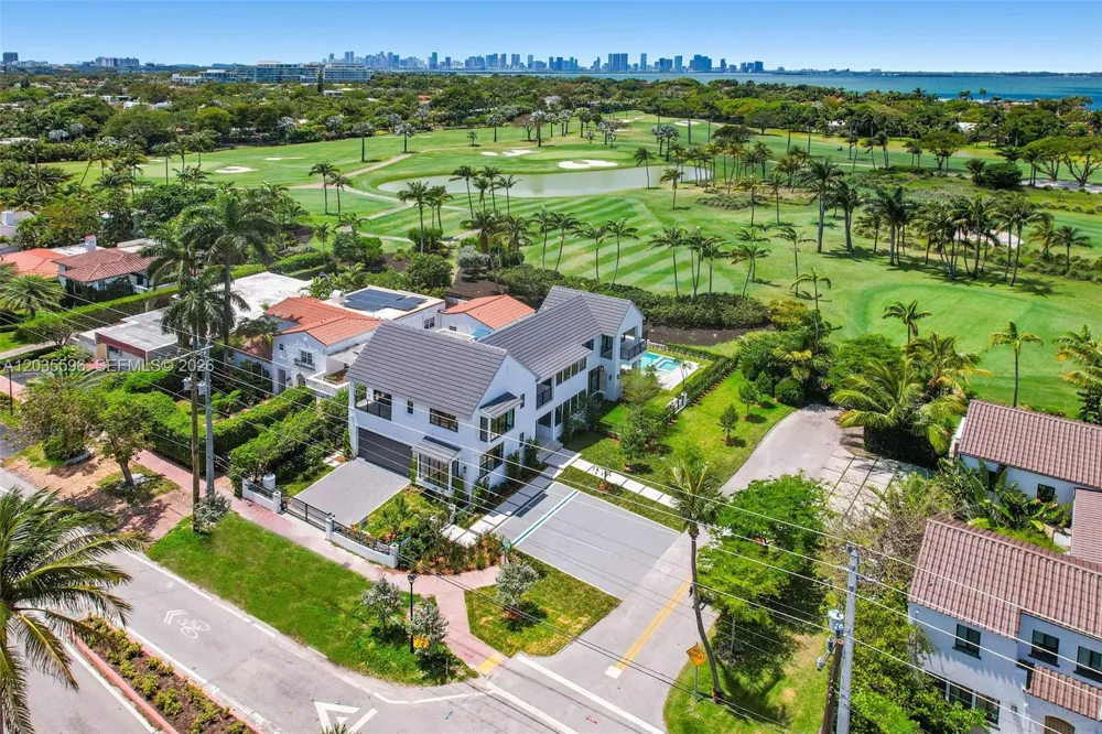 5262 La Gorce Dr Miami Beach, FL 33140