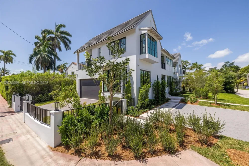 5262 La Gorce Dr Miami Beach, FL 33140
