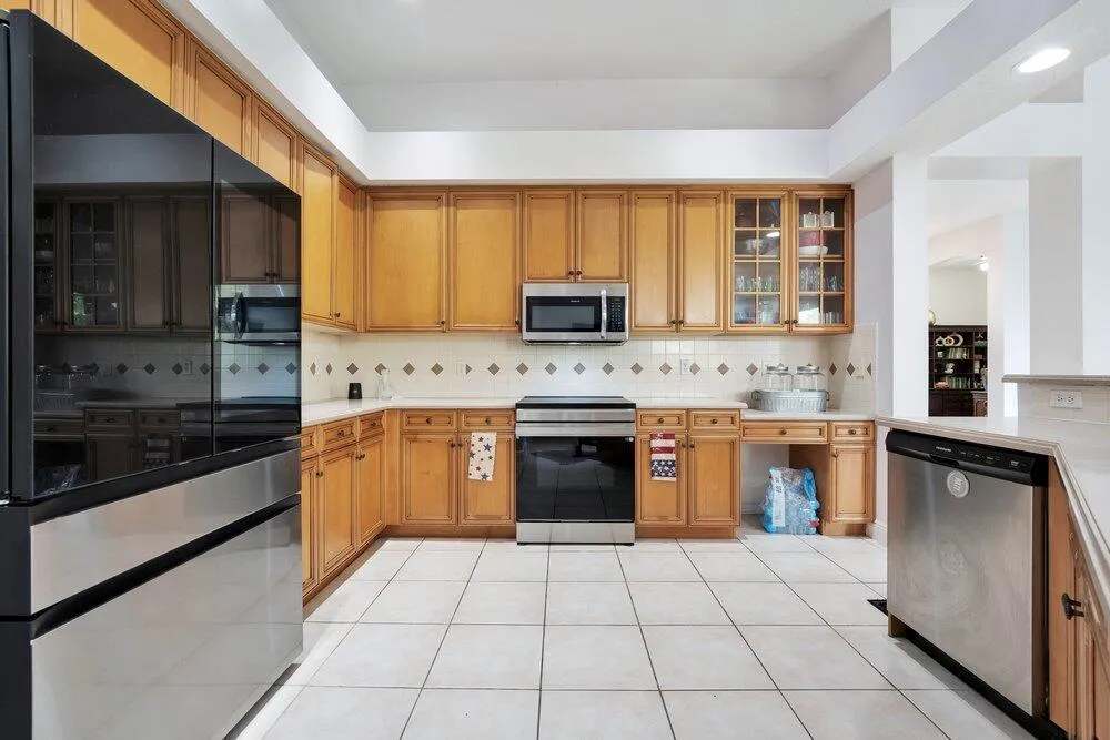 5005 NW 57th Terrace Coral Springs, FL 33067