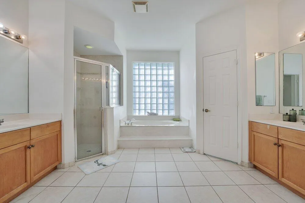 5005 NW 57th Terrace Coral Springs, FL 33067