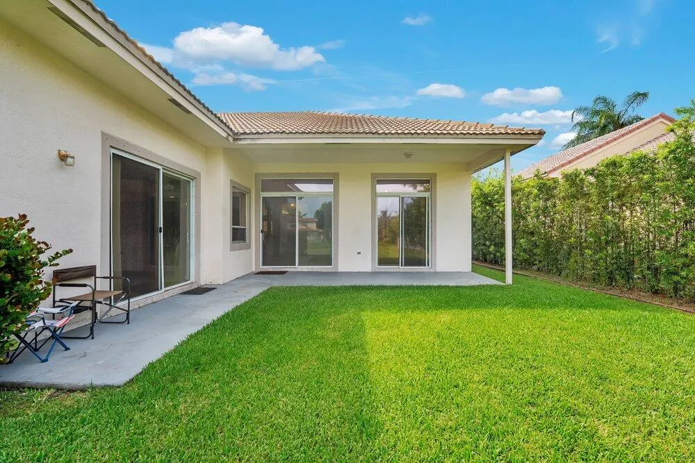 5005 NW 57th Terrace Coral Springs, FL 33067