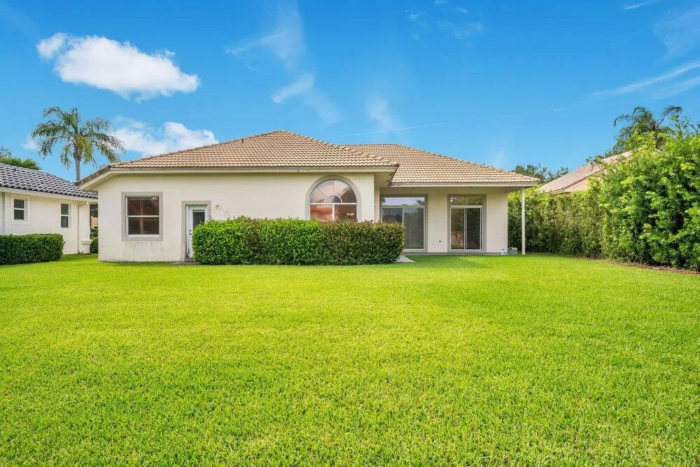 5005 NW 57th Terrace Coral Springs, FL 33067