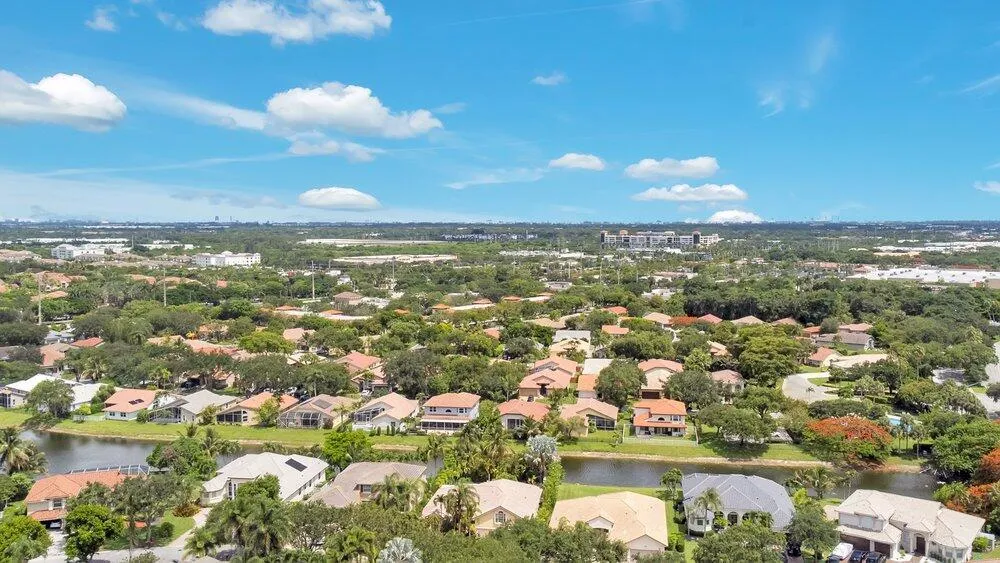 5005 NW 57th Terrace Coral Springs, FL 33067