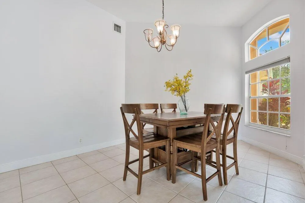 5005 NW 57th Terrace Coral Springs, FL 33067