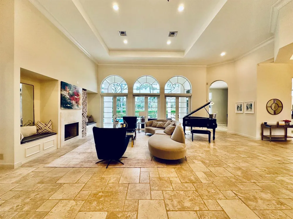 645 Atlantis Estates Way Atlantis, FL 33462
