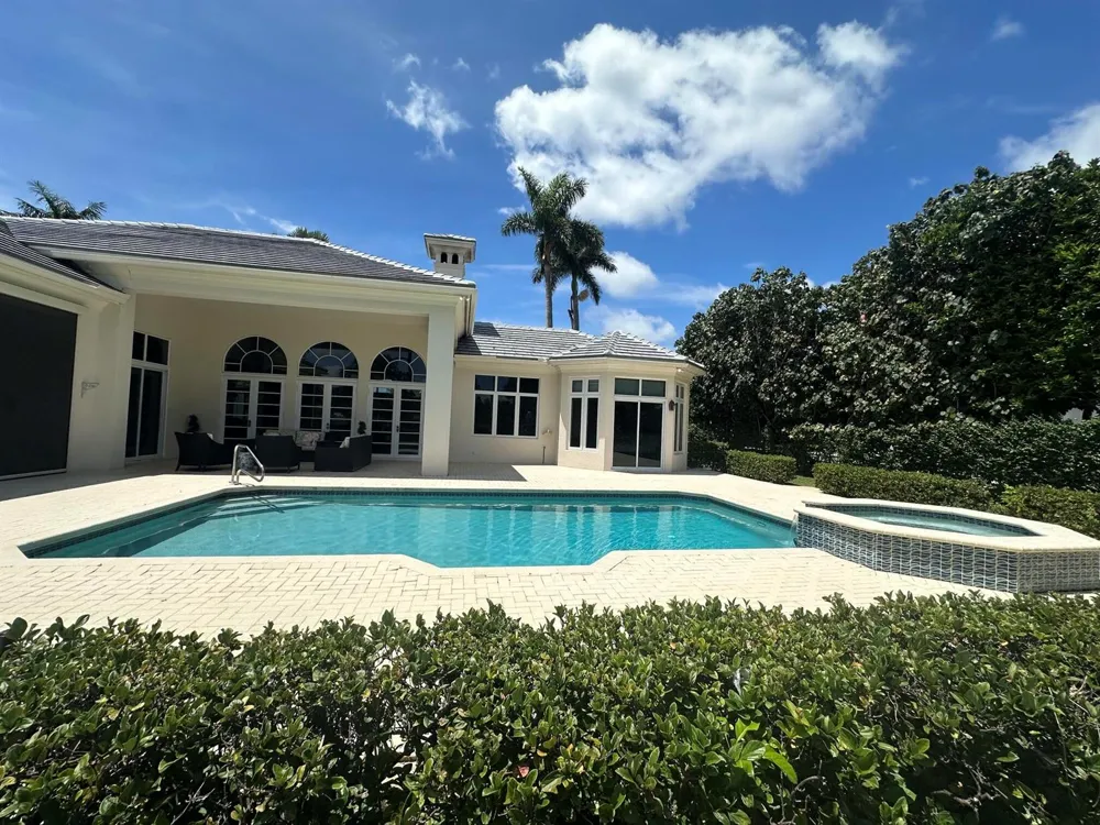 645 Atlantis Estates Way Atlantis, FL 33462