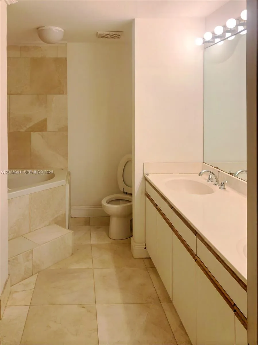 3610 Yacht Club Dr #312 Aventura, FL 33180