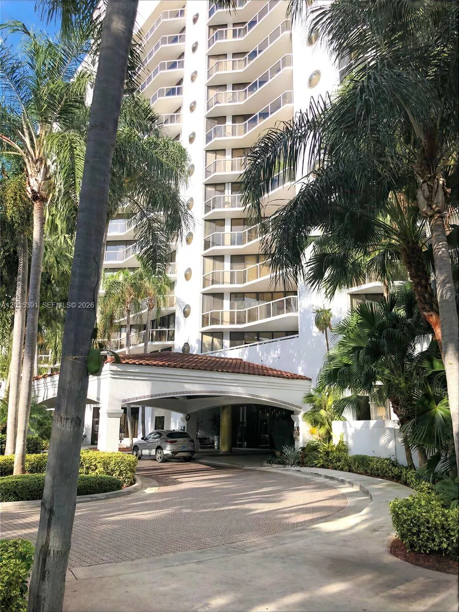 3610 Yacht Club Dr #312 Aventura, FL 33180