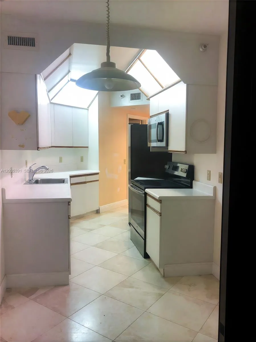 3610 Yacht Club Dr #312 Aventura, FL 33180