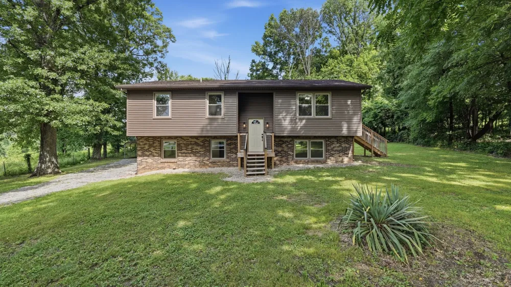 1040 Old Fayetteville Hwy Lynchburg, TN 37352