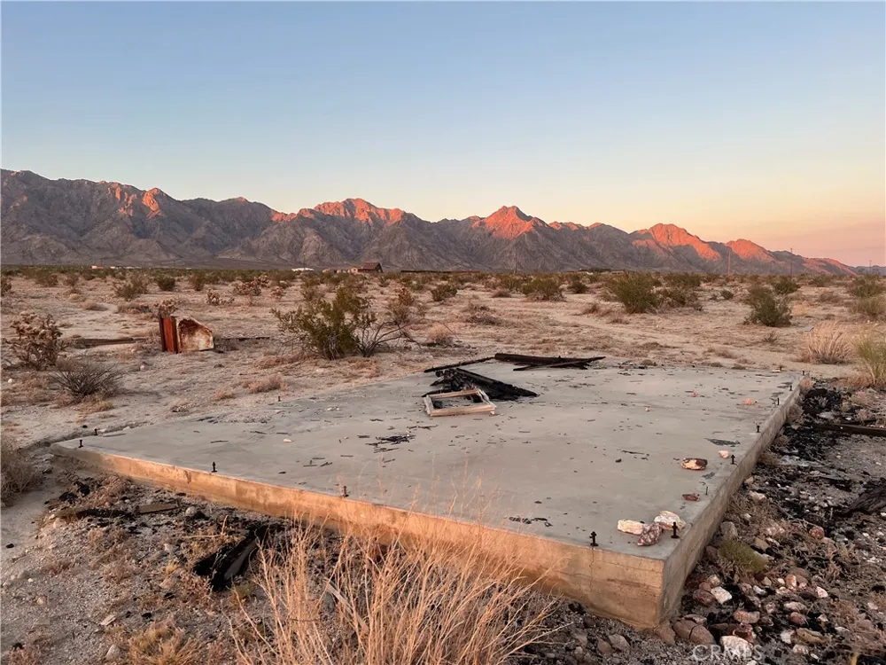 Mountain View Road 29 Palms, CA 92277