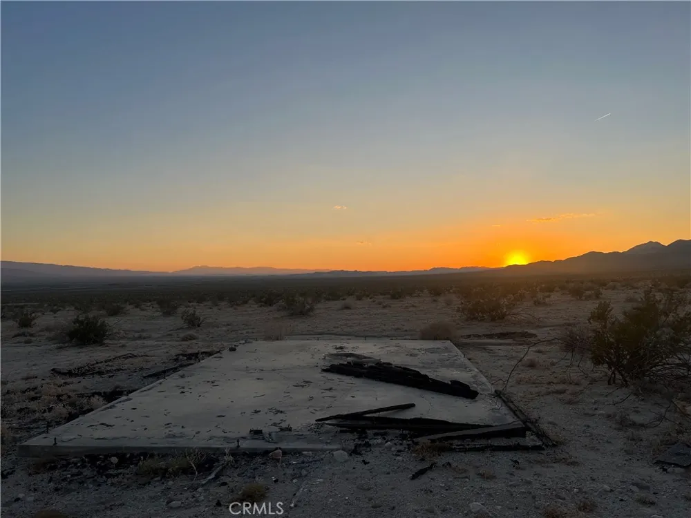 Mountain View Road 29 Palms, CA 92277