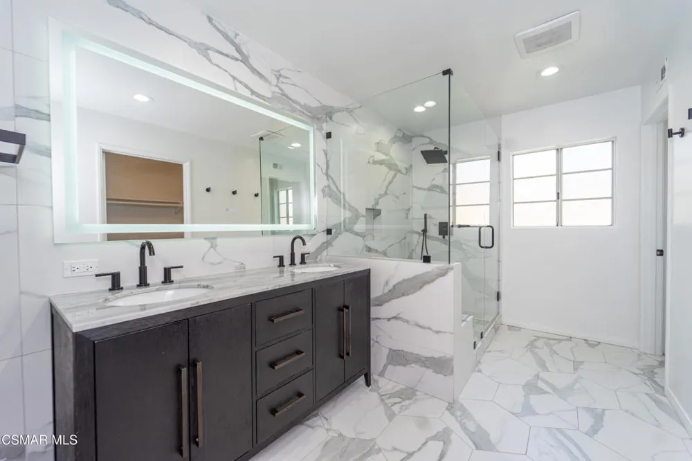 4365 Oak Glen Street Calabasas, CA 91302