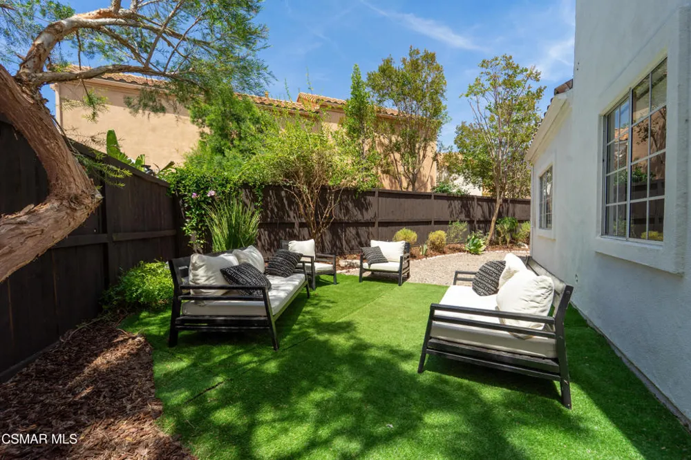 4365 Oak Glen Street Calabasas, CA 91302