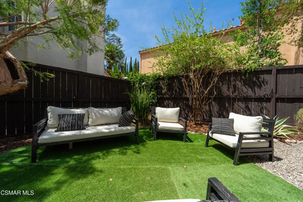4365 Oak Glen Street Calabasas, CA 91302
