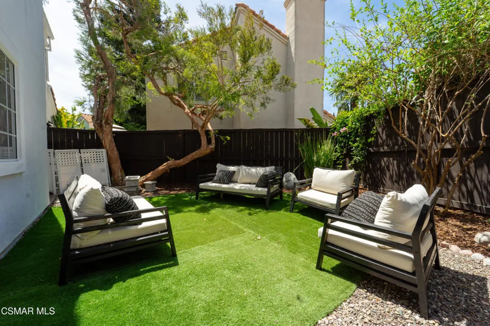 4365 Oak Glen Street Calabasas, CA 91302