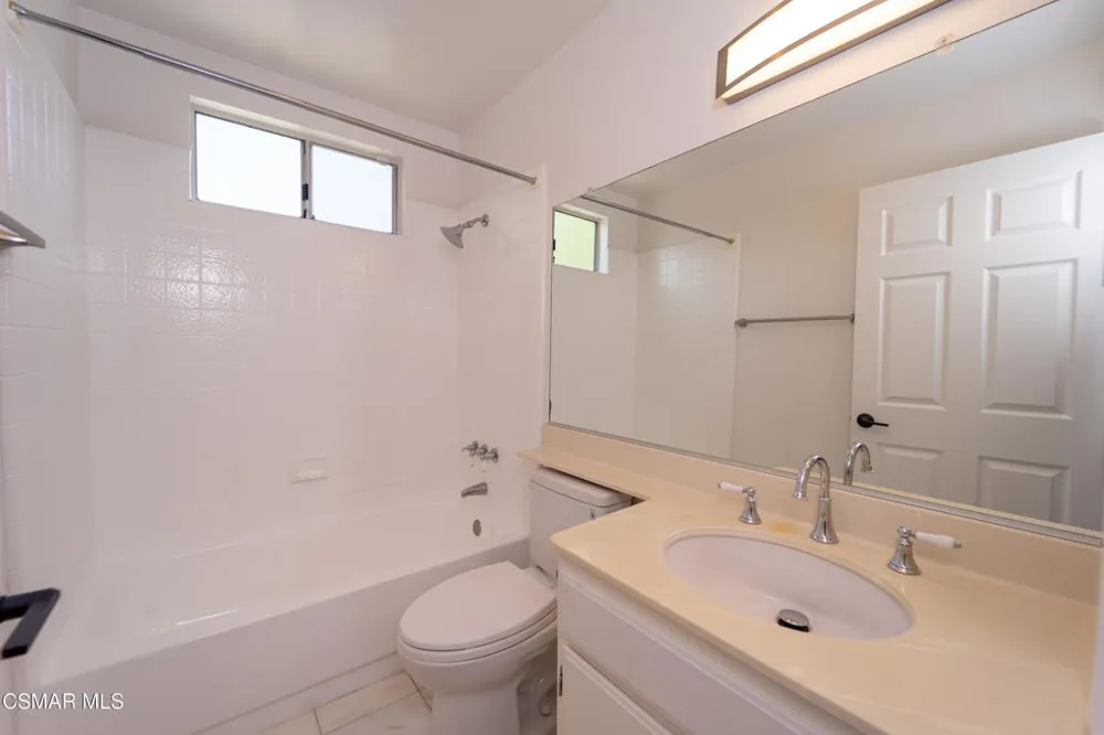 4365 Oak Glen Street Calabasas, CA 91302