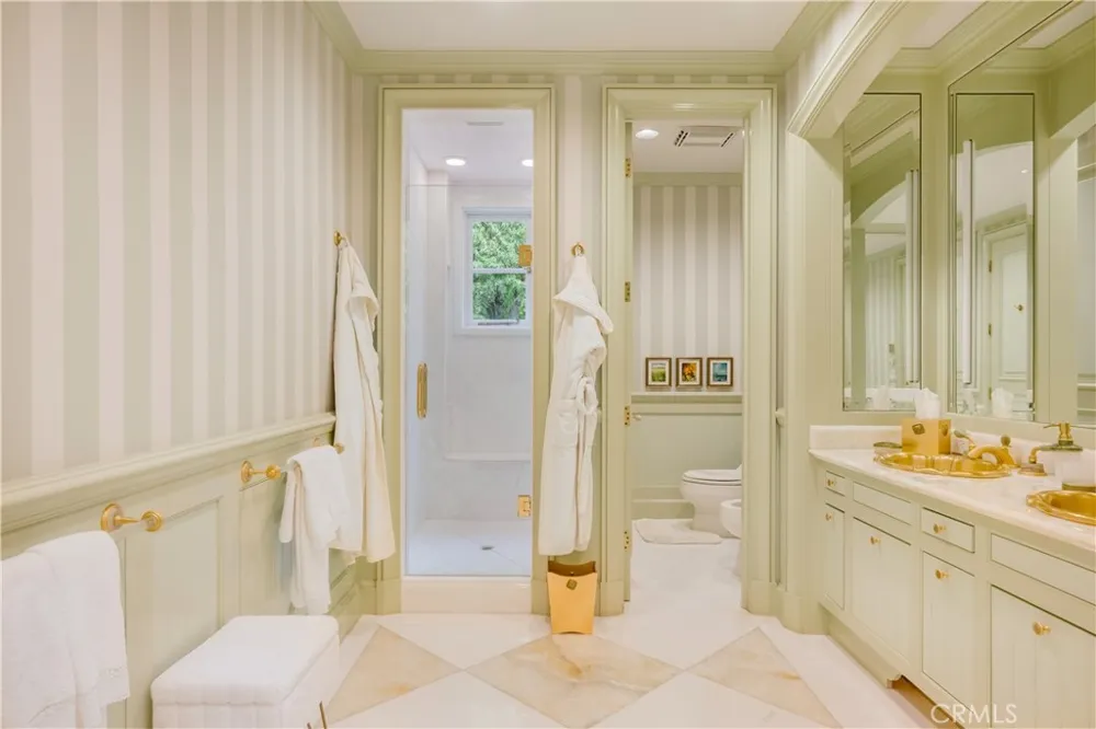 145 Irvine Cove Court Laguna Beach, CA 92651