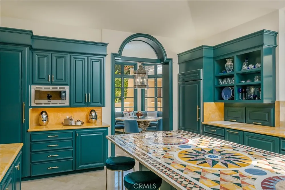 145 Irvine Cove Court Laguna Beach, CA 92651