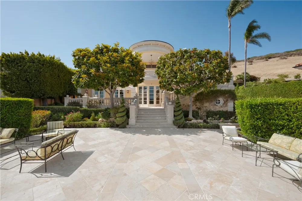 145 Irvine Cove Court Laguna Beach, CA 92651