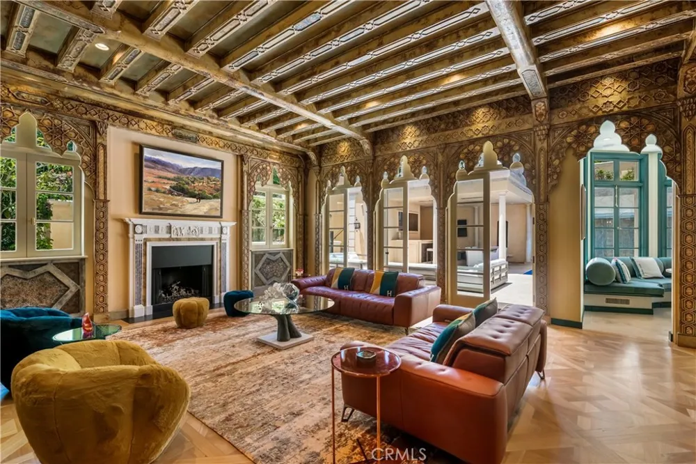 145 Irvine Cove Court Laguna Beach, CA 92651