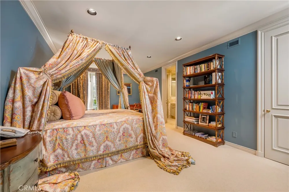 145 Irvine Cove Court Laguna Beach, CA 92651