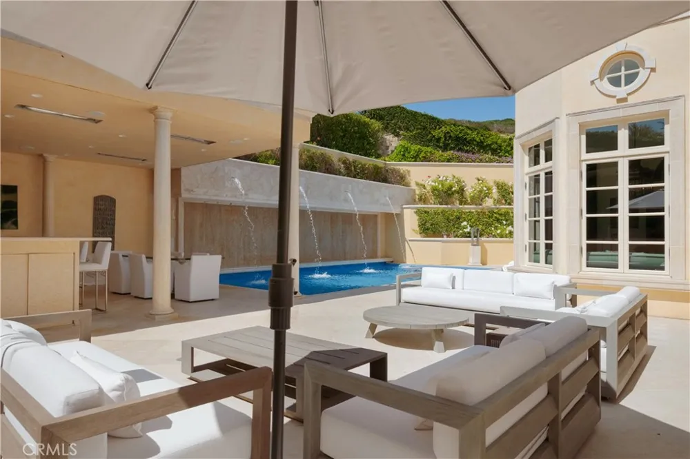 145 Irvine Cove Court Laguna Beach, CA 92651