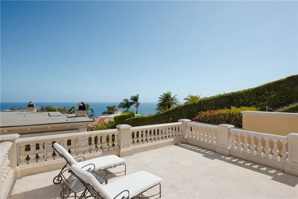 145 Irvine Cove Court Laguna Beach, CA 92651