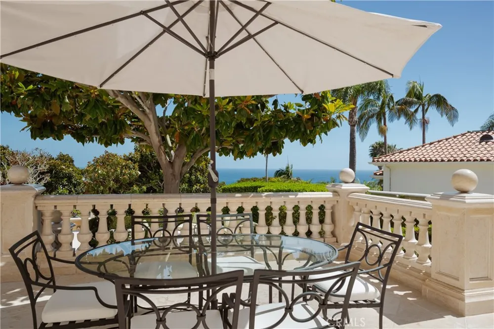 145 Irvine Cove Court Laguna Beach, CA 92651