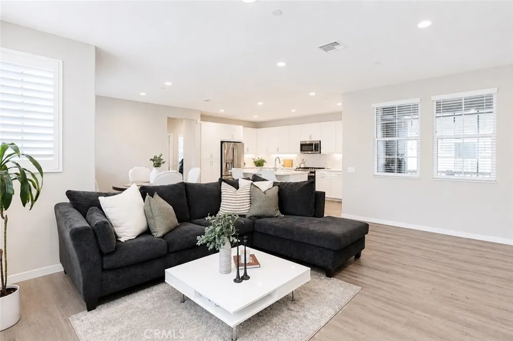 16218 Hollyhock Avenue Chino, CA 91708